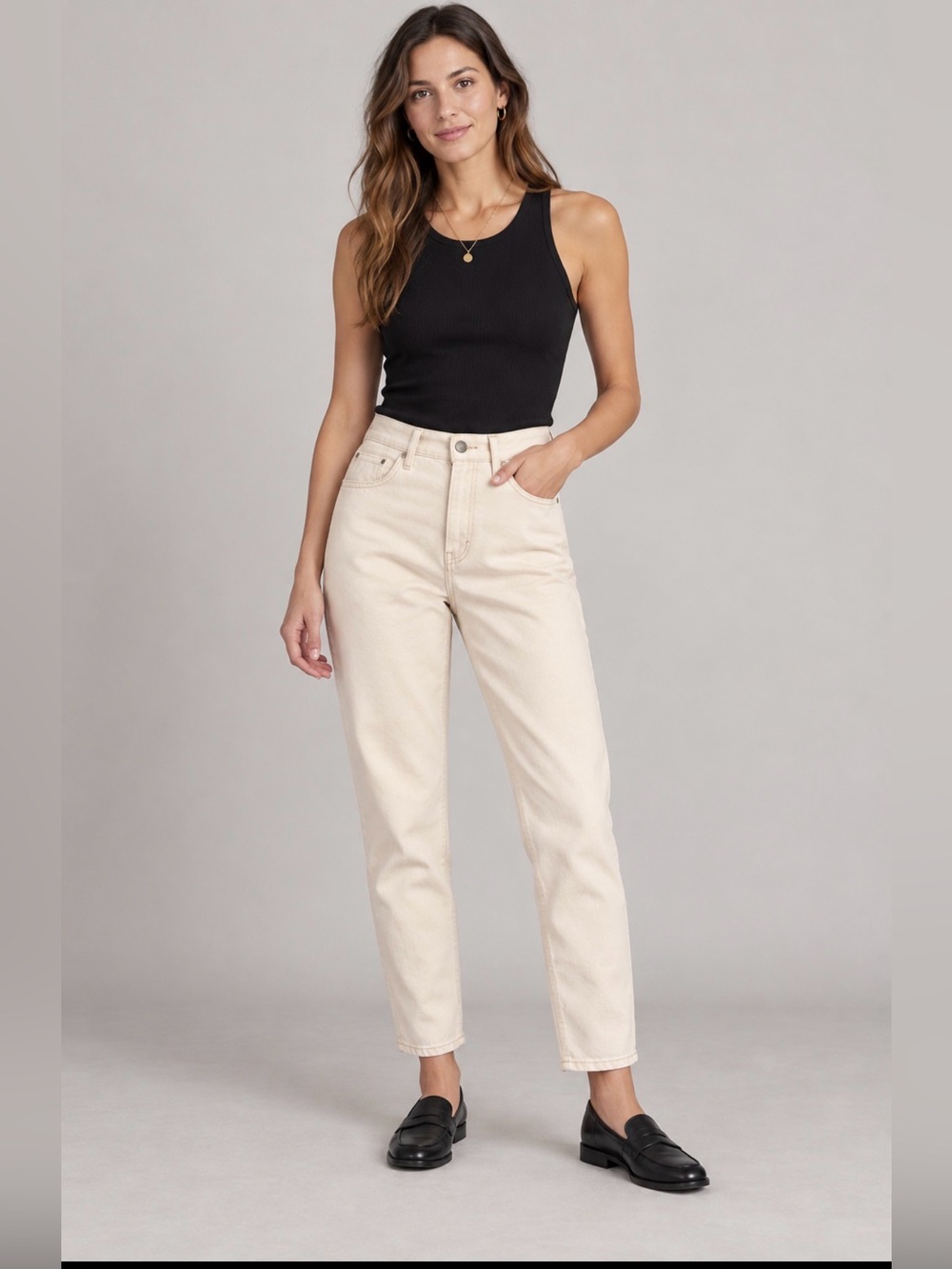 Levi’s High Waisted Mom Jeans Size 33 Cream